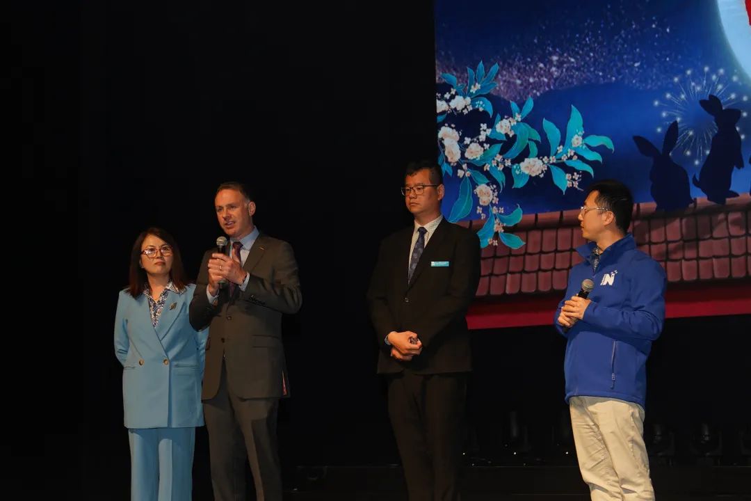 （左起）国家党国会议员Mellissa Lee、国家党国会议员Simon Watts、国家党候选议员张雋浩